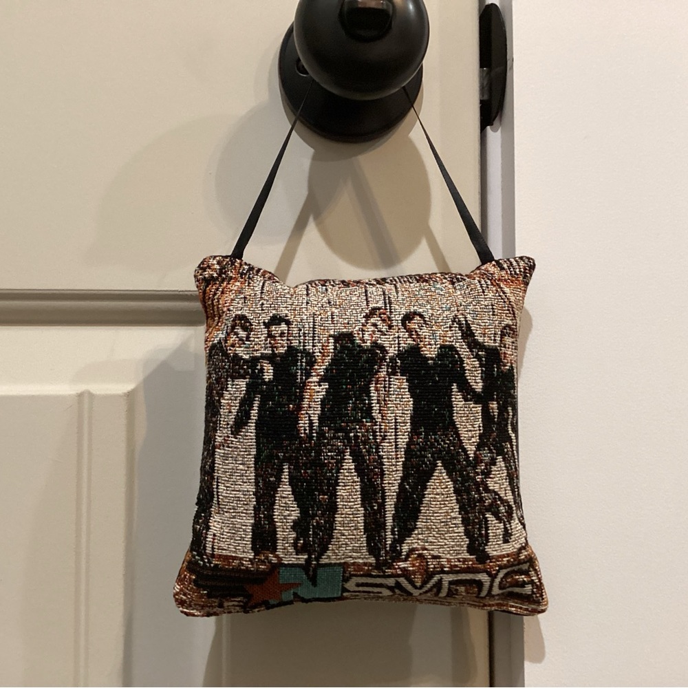 🟡 NSYNC - Vintage & NWT - No Strings Woven Tapestry Door Knob Pillow - Rare